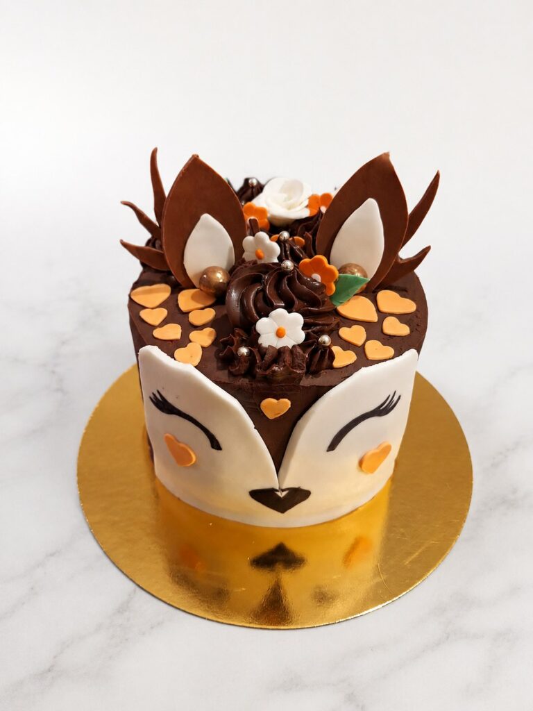 Cake design animal chocolat et orange au style kawaii